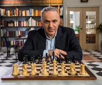 Garry_Kasparov_teaches_chess